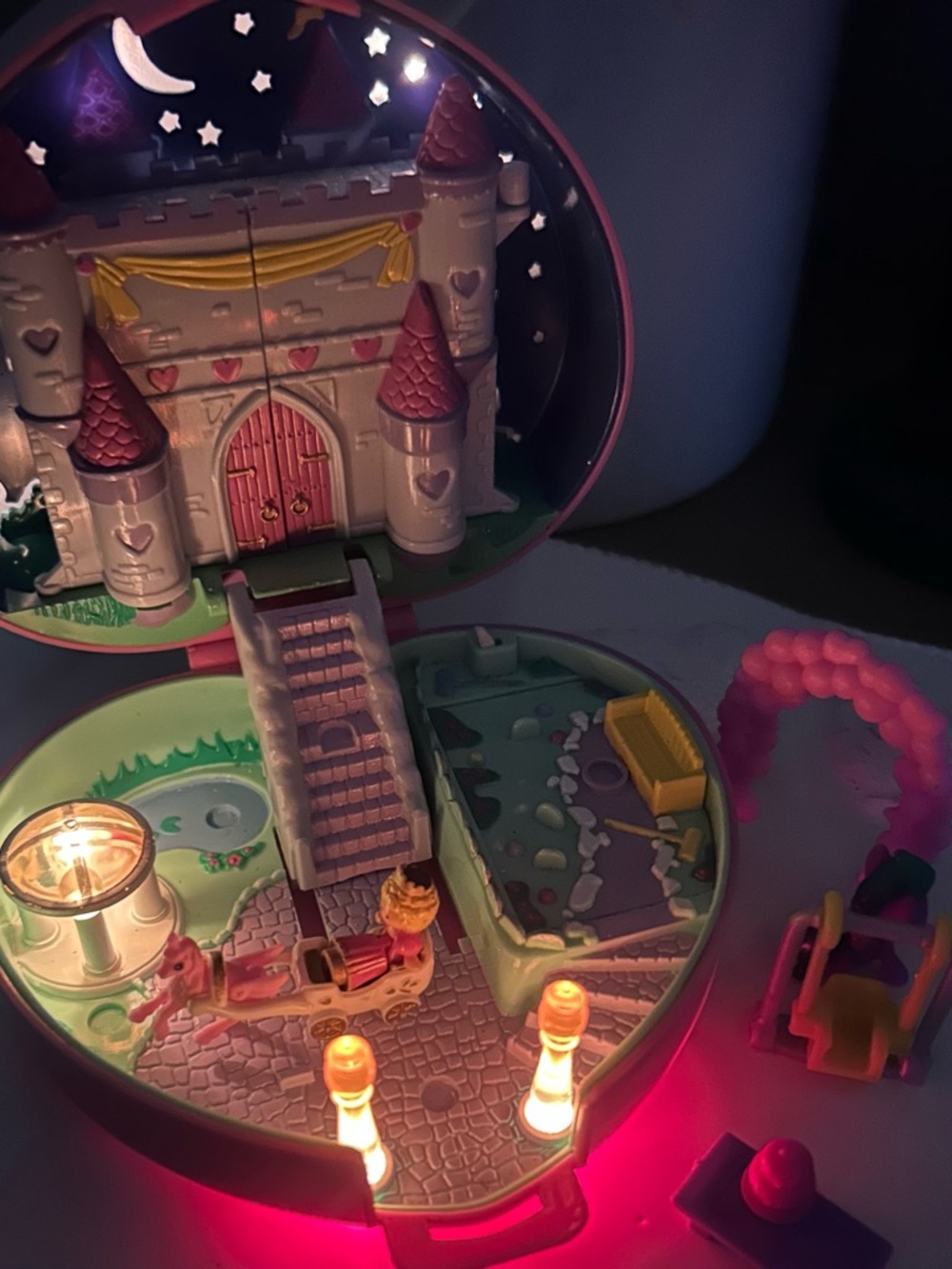 Vintage 1992 Bluebird Polly Pocket LIGHT UP Starlight Castle w/princess iconic - Picture 7 of 7
